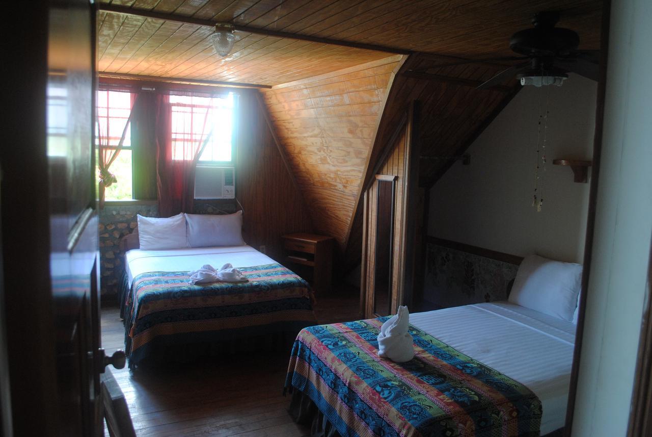 The Sea Front Inn Пунта Горда Екстериор снимка