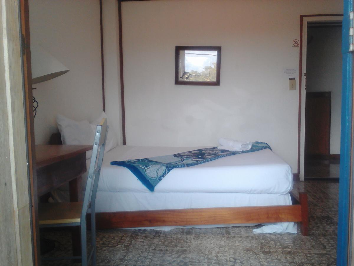 The Sea Front Inn Пунта Горда Екстериор снимка